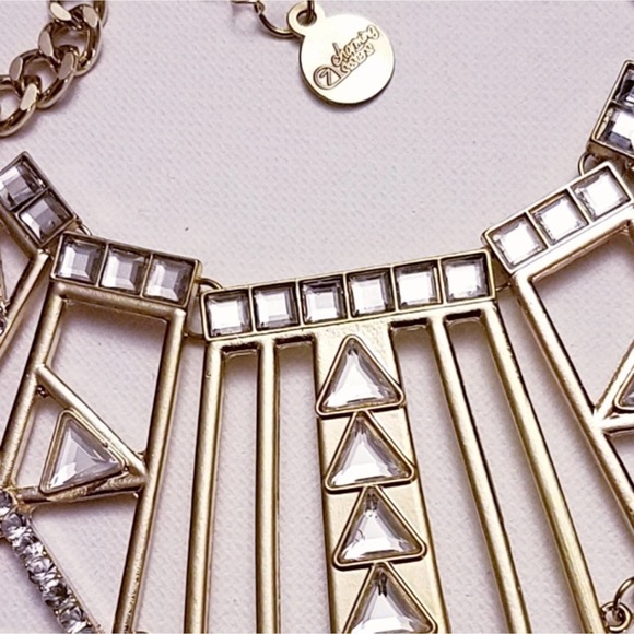 7 Charming Sisters Statement Necklace Gold-Tone Crystal - Picture 2 of 11